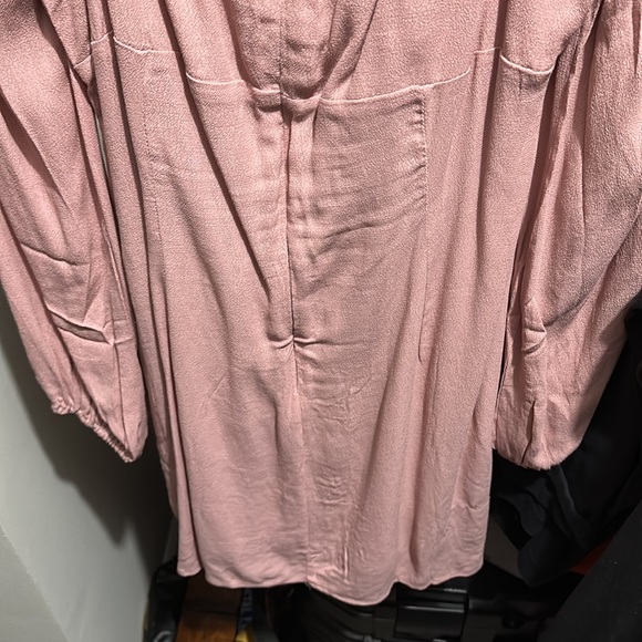 Pink bodycon dress with zipper back, ruching in the front, tie neckline - Picture 6 of 7